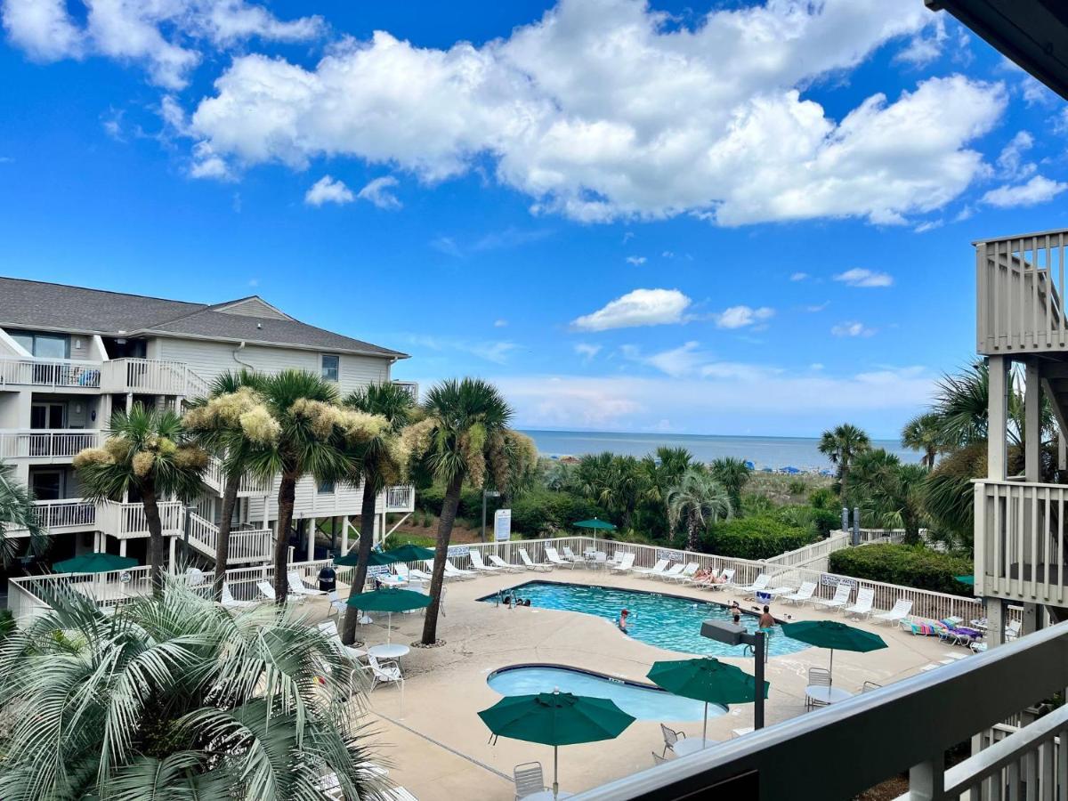 The Breakers #220 Beach Condo, Beautiful Ocean View At Coligny Beach, 4 N Forest Beach Drive Hilton Head, Walk To All Shops Restaurants, Renovated Jan 2024, Vacation Rental Hhi Llc 힐튼 헤드 아일랜드 외부 사진