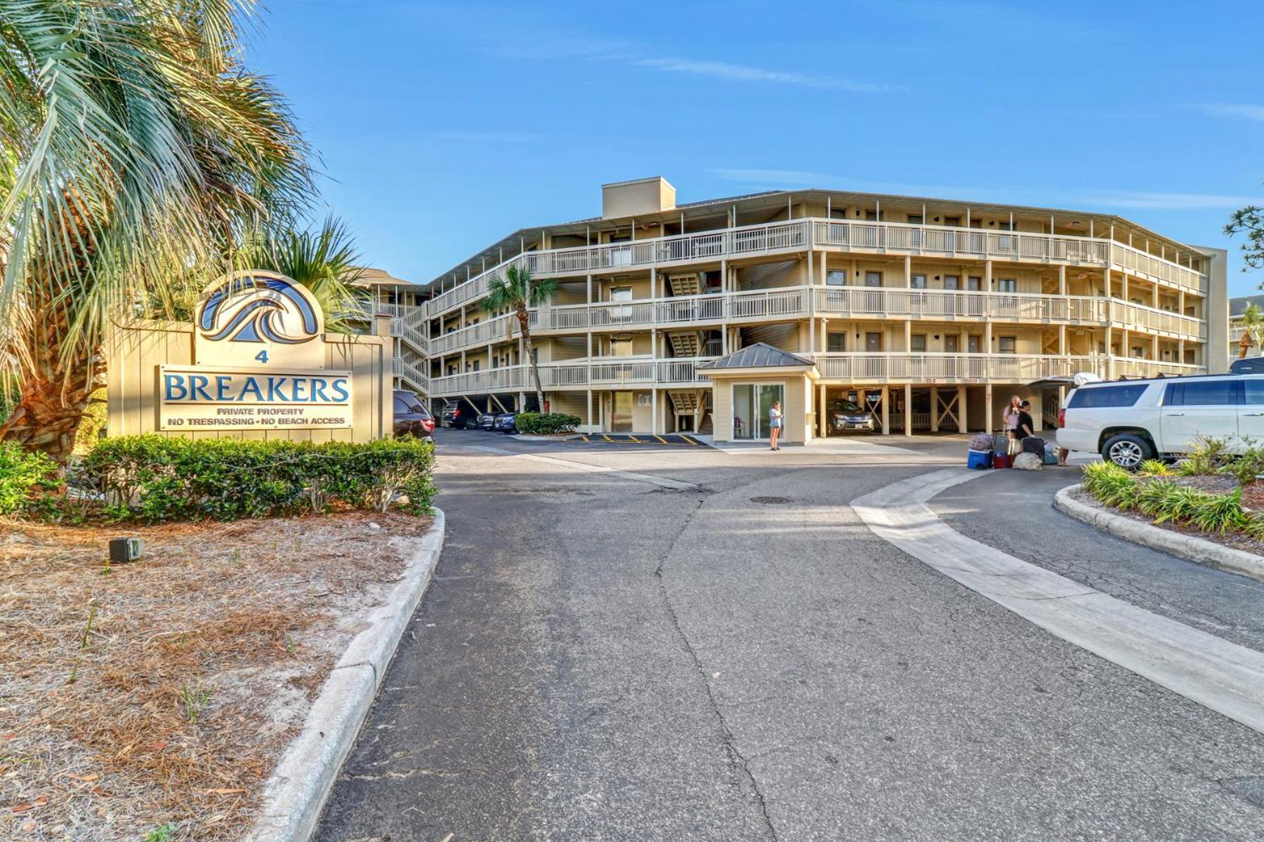 The Breakers #220 Beach Condo, Beautiful Ocean View At Coligny Beach, 4 N Forest Beach Drive Hilton Head, Walk To All Shops Restaurants, Renovated Jan 2024, Vacation Rental Hhi Llc 힐튼 헤드 아일랜드 외부 사진