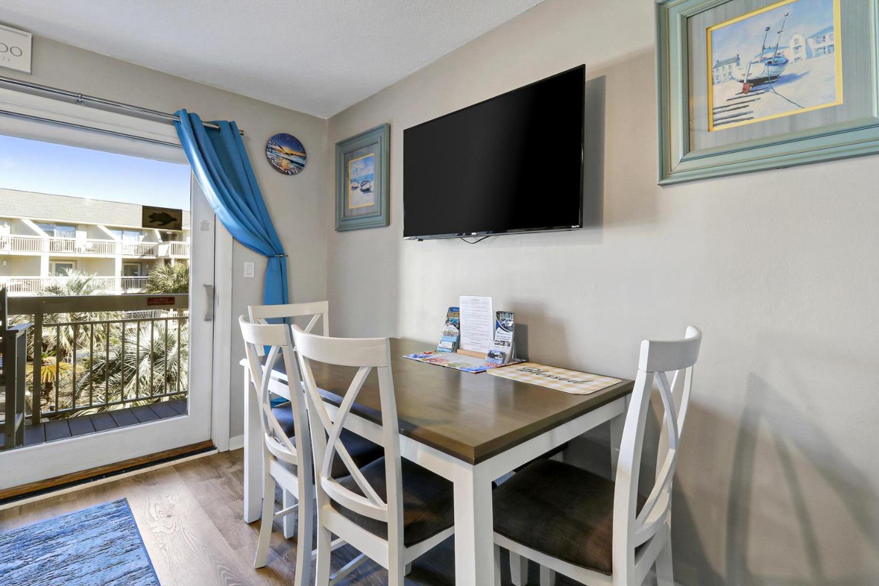 The Breakers #220 Beach Condo, Beautiful Ocean View At Coligny Beach, 4 N Forest Beach Drive Hilton Head, Walk To All Shops Restaurants, Renovated Jan 2024, Vacation Rental Hhi Llc 힐튼 헤드 아일랜드 외부 사진