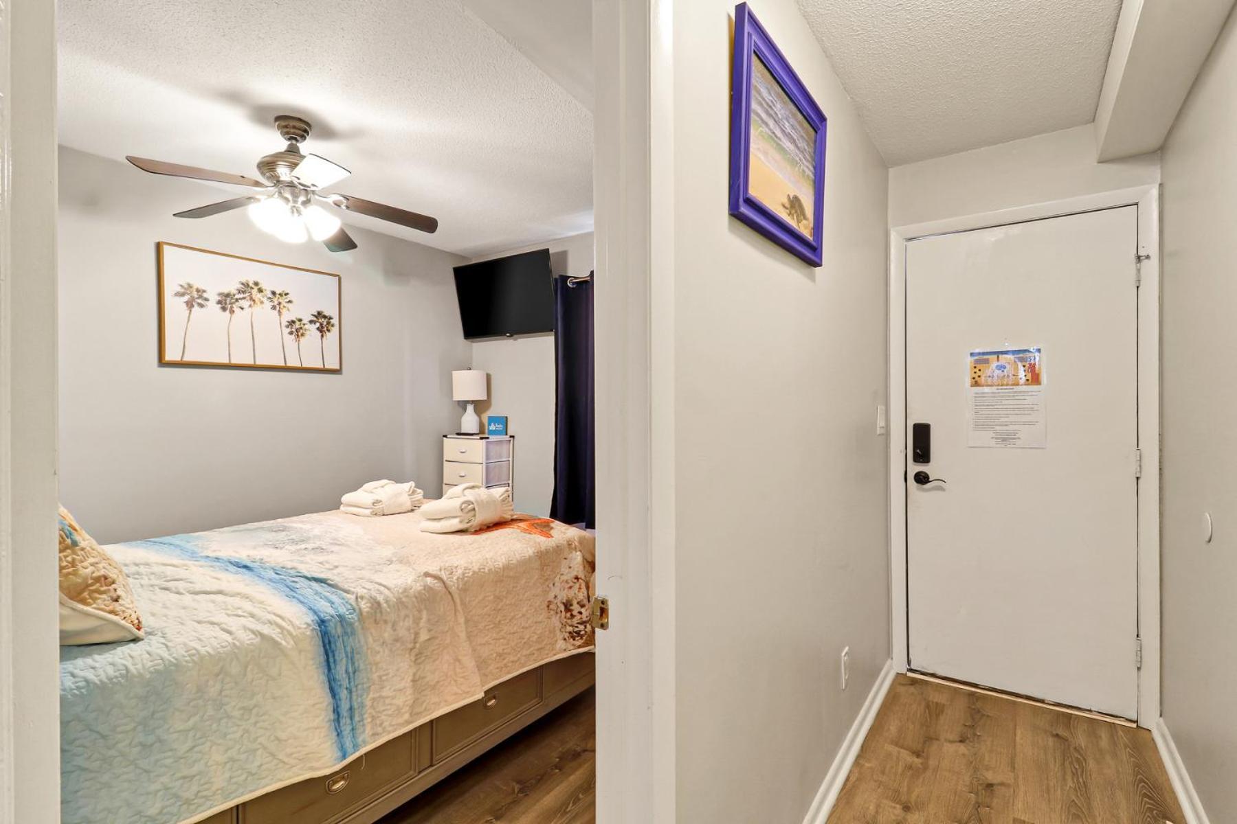 The Breakers #220 Beach Condo, Beautiful Ocean View At Coligny Beach, 4 N Forest Beach Drive Hilton Head, Walk To All Shops Restaurants, Renovated Jan 2024, Vacation Rental Hhi Llc 힐튼 헤드 아일랜드 외부 사진