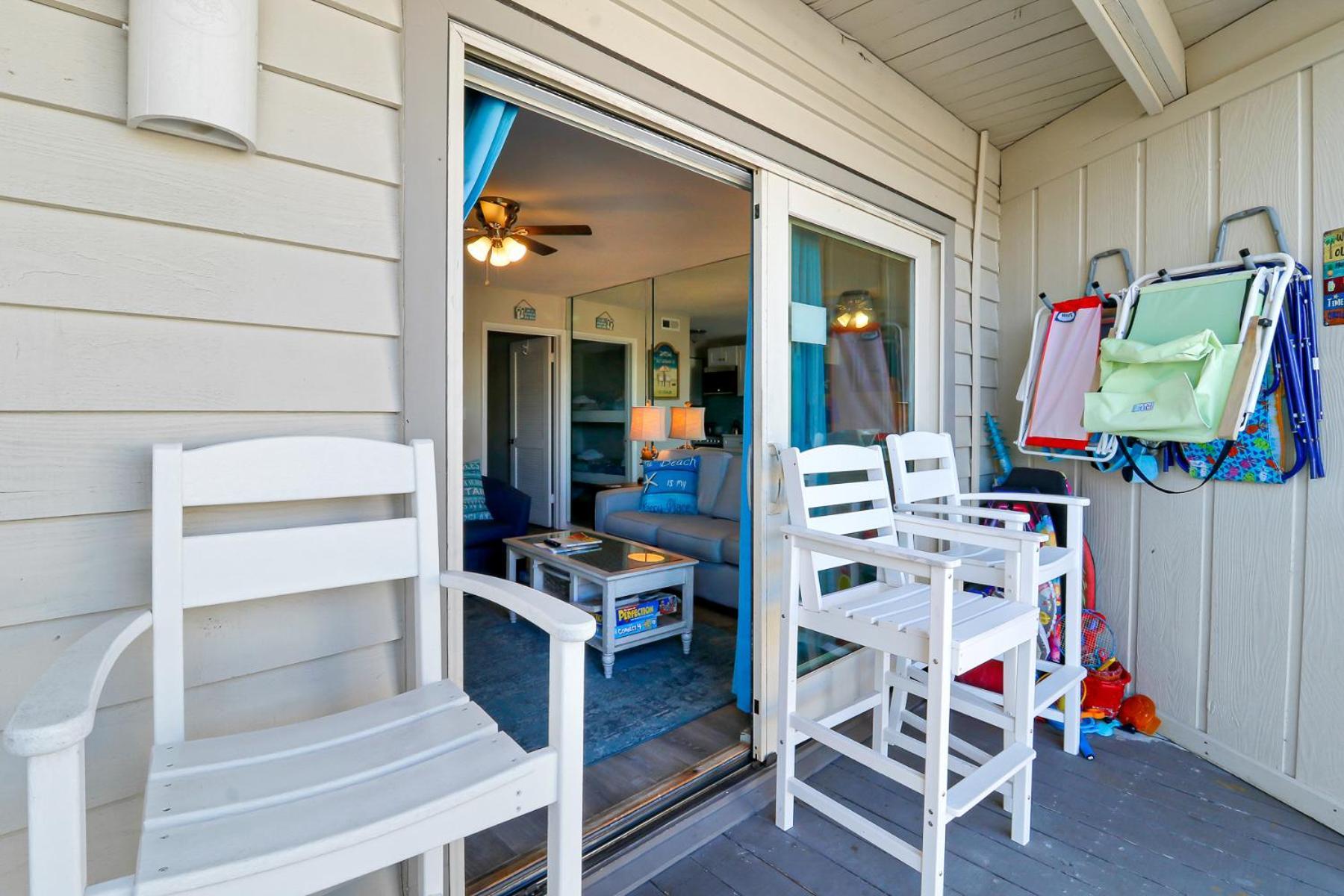 The Breakers #220 Beach Condo, Beautiful Ocean View At Coligny Beach, 4 N Forest Beach Drive Hilton Head, Walk To All Shops Restaurants, Renovated Jan 2024, Vacation Rental Hhi Llc 힐튼 헤드 아일랜드 외부 사진